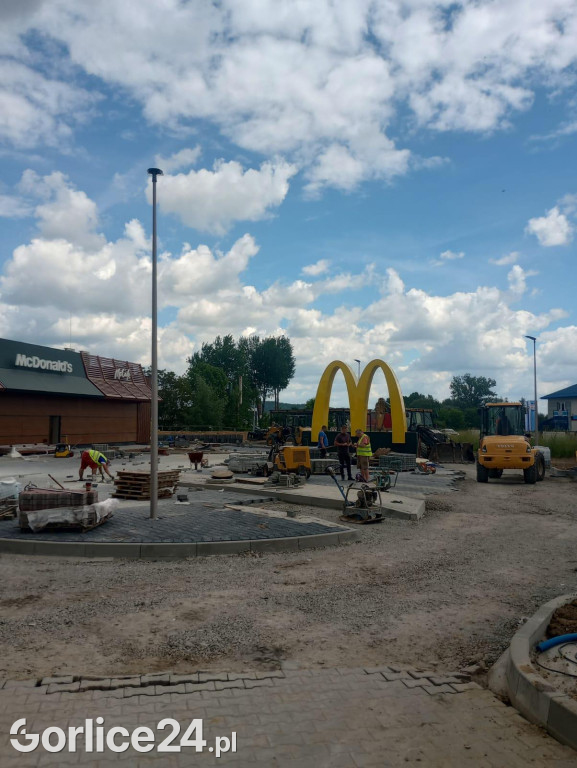 Budowa restauracji McDonald's