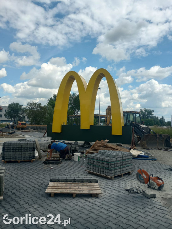 Budowa restauracji McDonald's