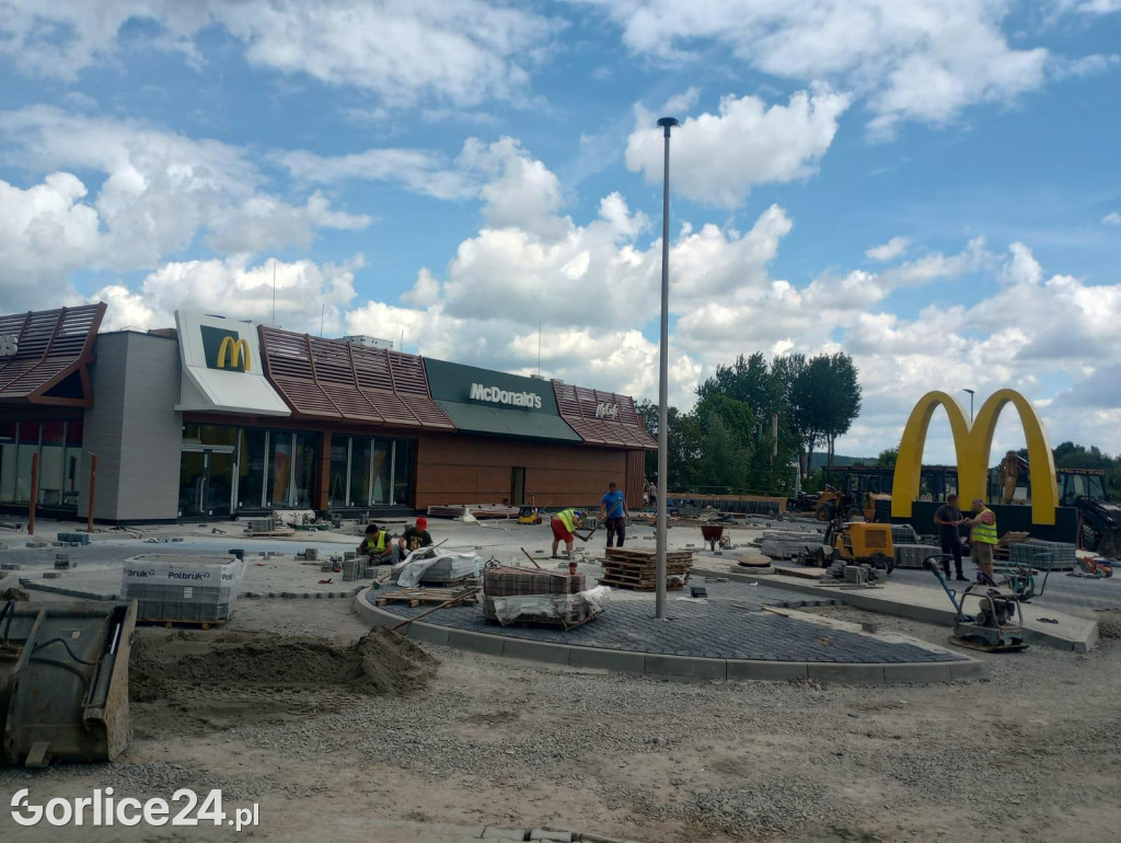Budowa restauracji McDonald's