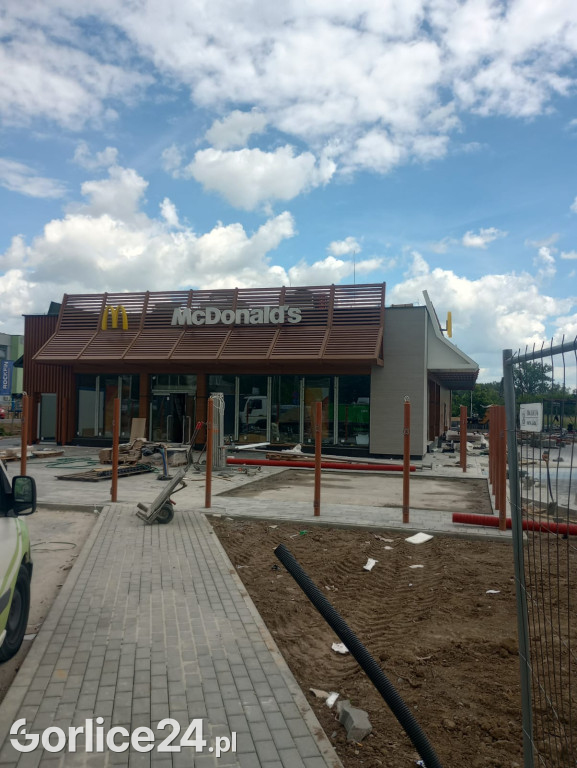 Budowa restauracji McDonald's