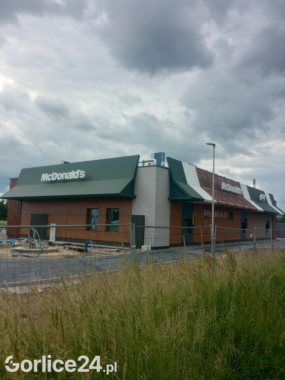 Budowa restauracji McDonald's