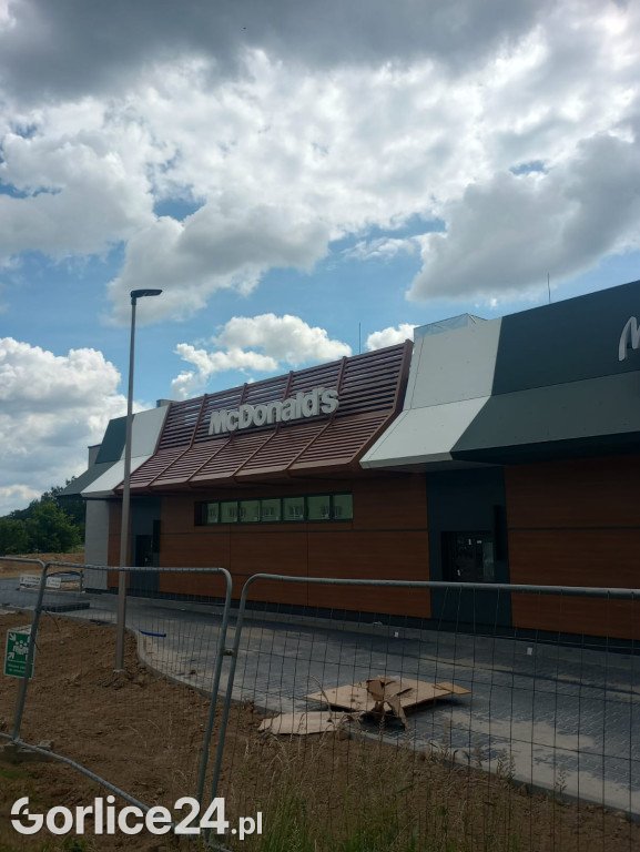 Budowa restauracji McDonald's