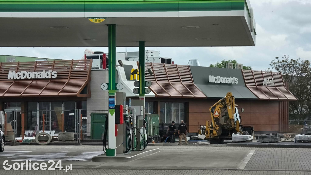 Budowa restauracji McDonald's