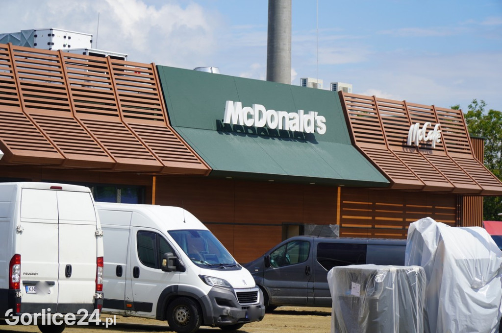 Pylon McDonalds