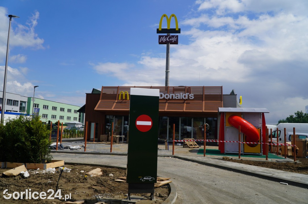 Pylon McDonalds