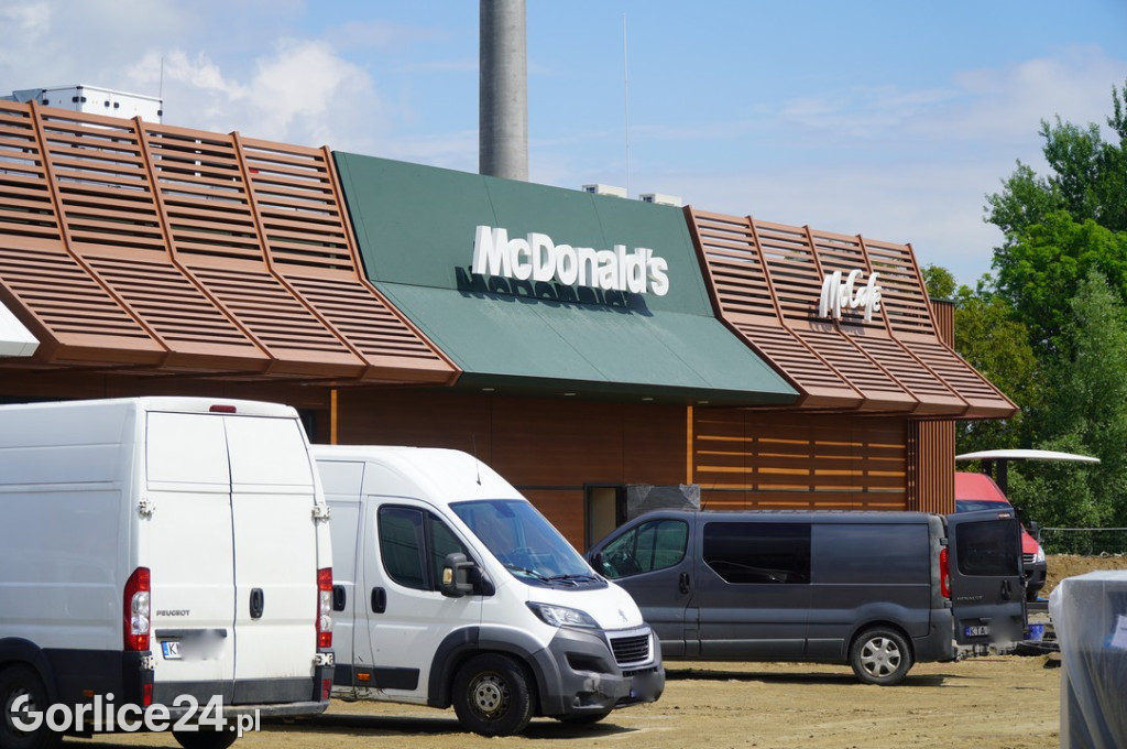 Pylon McDonalds