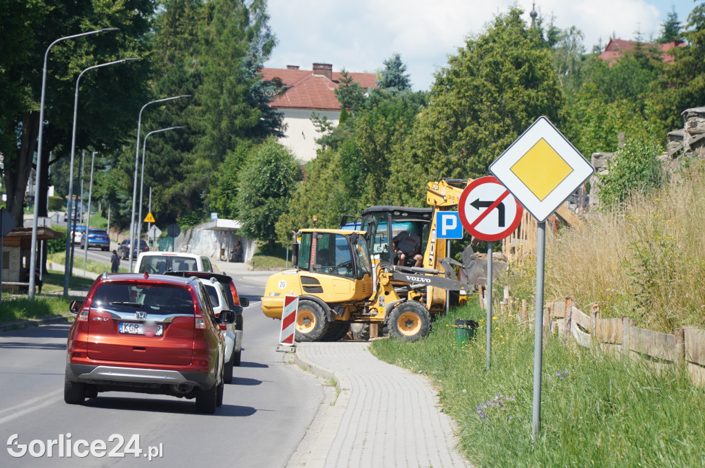 Mur cmentarny (23.06)
