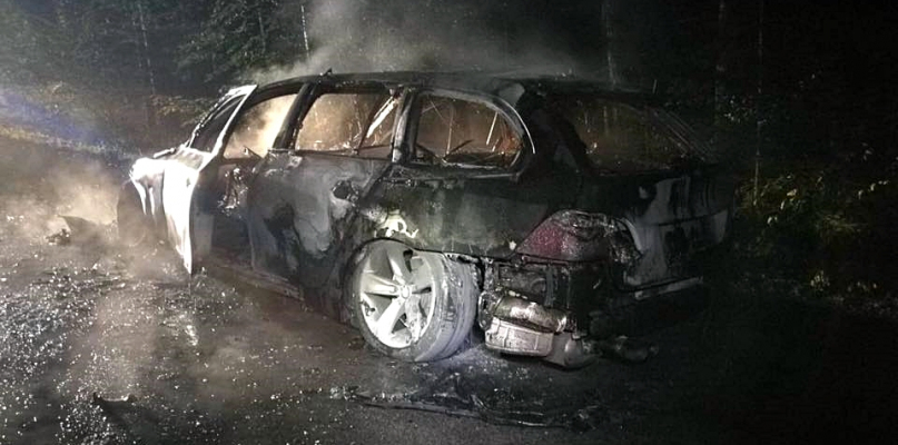 Brunary. BMW w czasie jazdy stanęło w ogniu gorlice24.pl