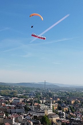 Święto Flagi: Wielka Biało-Czerwona nad Gorlicami (02.05.)-5651