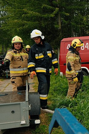 Ćwiczenia strażaków-ochotników w Moszczenicy (10.05.)-5704