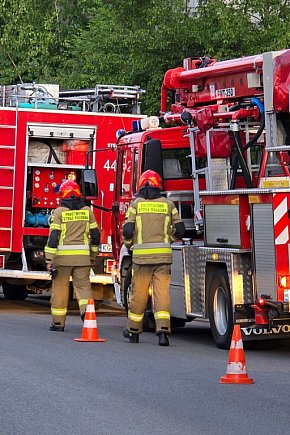 Pożar w pustostanie przy ul. Szpitalnej (27.05.)-5791