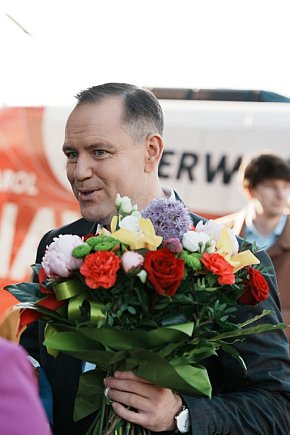 Karol Nawrocki rozpoczął dzień od spotkania z działaczami-5810