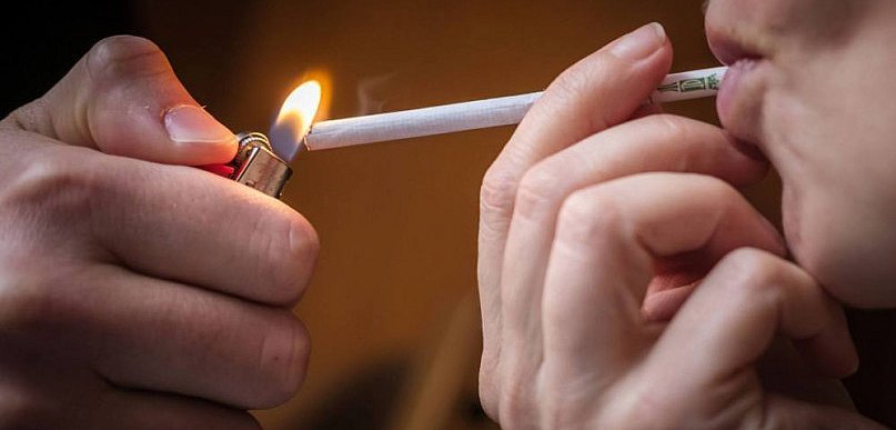 Palący rodzice wychowują przyszłych reumatyków