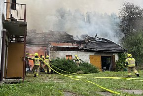 Korczyna. Ogromny pożar budynku gospodarczego [FOTO/WIDEO] -16904