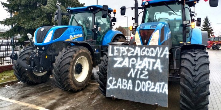 Protesty rolników w sąsiednich powiatach-21404