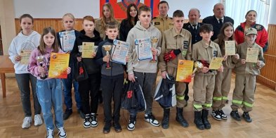 Młodzież zapobiega pożarom. Turniej wiedzy pożarniczej -22208