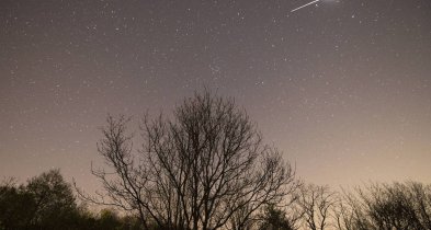 Od połowy kwietnia można obserwować wiosenne roje meteorów, m.in Lirydy-22955