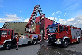 Pożar przy markecie budowlanym w Gorlicach. Mógł się skończyć tragicznie [FOTO]-23820