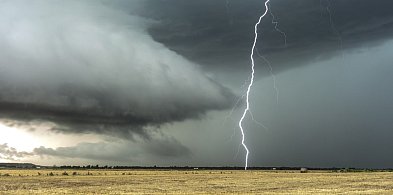Uwaga! IMGW ostrzega: nad powiat gorlicki nadciągają burze-33285