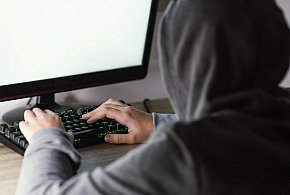 Miejcie się na baczności! Kolejni mieszkańcy oszukani na grubą kasę -33577