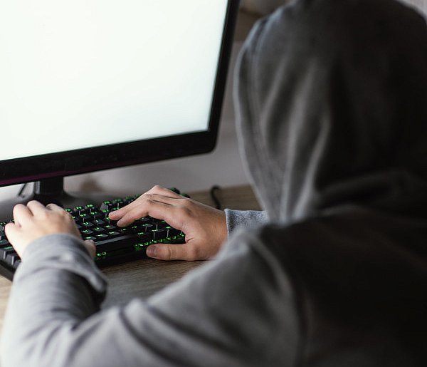 Miejcie się na baczności! Kolejni mieszkańcy oszukani na grubą kasę -33577