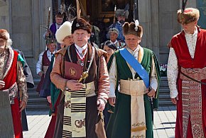 Salwy armatnie na cześć nowego Króla Kurkowego w Gorlicach [FOTO]-33583