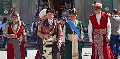 Salwy armatnie na cześć nowego Króla Kurkowego w Gorlicach [FOTO]-33583