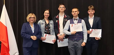 To ci uczniowie regionu wykazali się ogromną wiedzą z historii powojennej! [FOTO]-33621
