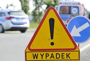 Majówka na lokalnych drogach. Niebezpieczny wypadek zakończony szpitalem-33685