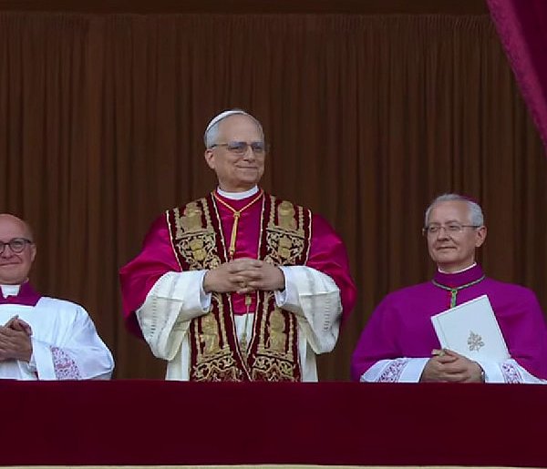 Nowy papież ukazał się światu. Takie przyjął imię!-33754