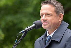 Warszawa: prezydent miasta Rafał Trzaskowski wrócił do pracy w ratuszu-34468
