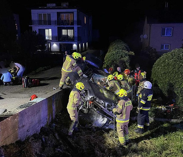 Wypadek na DK28 w Libuszy. Trzy osoby poważnie poszkodowane [FOTO] AKTUALIZ-34535