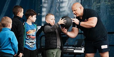 Strongman i parasole na Festynie u Jadwigi [FOTO]-34597