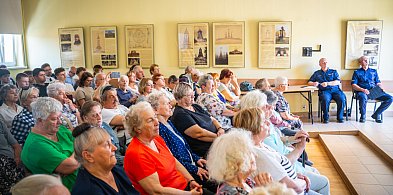 Seniorzy z Gorlic na celowniku oszustów. Pełna sala na debacie [FOTO]-34626