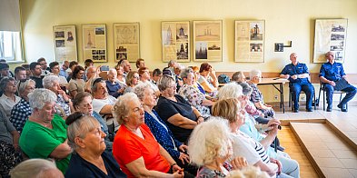 Seniorzy z Gorlic na celowniku oszustów. Pełna sala na -34626