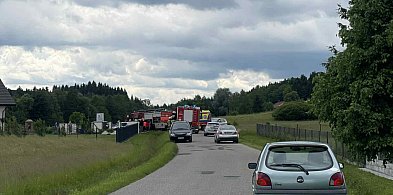 Pagorzyna. Dziecko utknęło w szczelinie między ogrodzeniem a bramą-34684