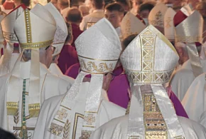 Biskupi po obradach. Krytyka ministerstwa i nowa komisja ds. nadużyć-34764
