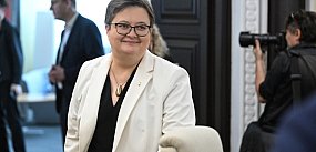 MEN: uczeń pełnoletni może sam usprawiedliwiać nieobecn