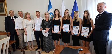 Gmina Gorlice nagradza zdolnych uczniów szkół podstawowych [FOTO]-35206
