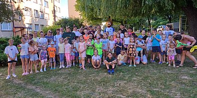 Piknik na Korczaku pełen radości – dzieci rozpoczęły wa-35219