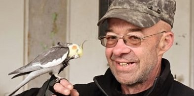 Choroba go uwięziła. Pomóż Markowi odzyskać niezależnoś-35262