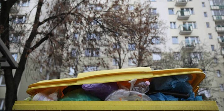 Kraków: od 1 września podwyżka za odbiór śmieci – z 27 -35263