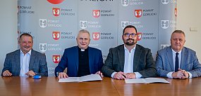 Powiat Gorlicki wspiera zabytki. Przyznano dotacje obie
