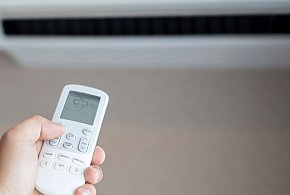 Chłodzisz się klimatyzacją? Oto, co najczęściej robią źle Polacy-35286