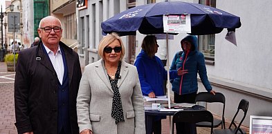 Poseł Bartuś na briefingu o migracji: Polacy z tą polityką się nie zgadzają [FOTO]