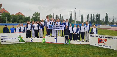 Młodzi lekkoatleci Maraton Gorlice z sukcesami w Krakowie