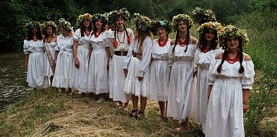 Wianki, folklor i tradycja. Szymbark świętował Małopolskie Wianki [FOTO]