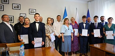 Młode talenty Gminy Gorlice nagrodzone za osiągnięcia naukowe i sportowe [FOTO]