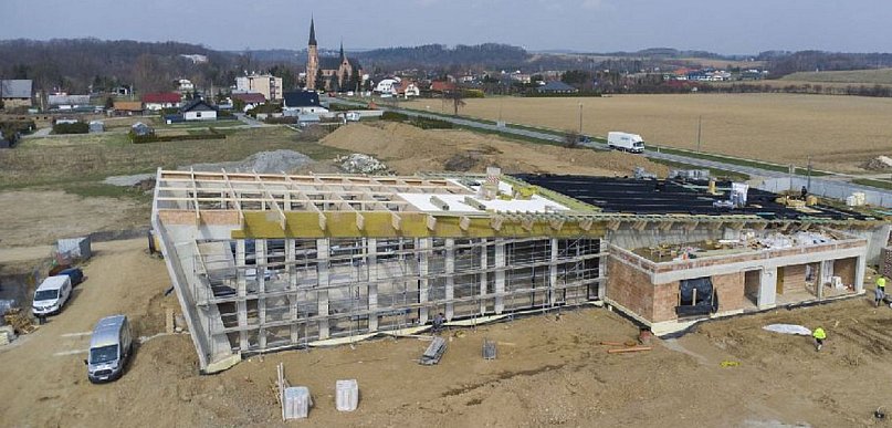 Basen rośnie w oczach! Zobacz, co już udało się zrobić [FOTO]