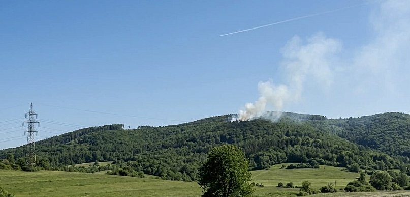 Pożar w Beskidzie Niskim - strażacy walczą z ogniem w Iwoniczu-Zdroju